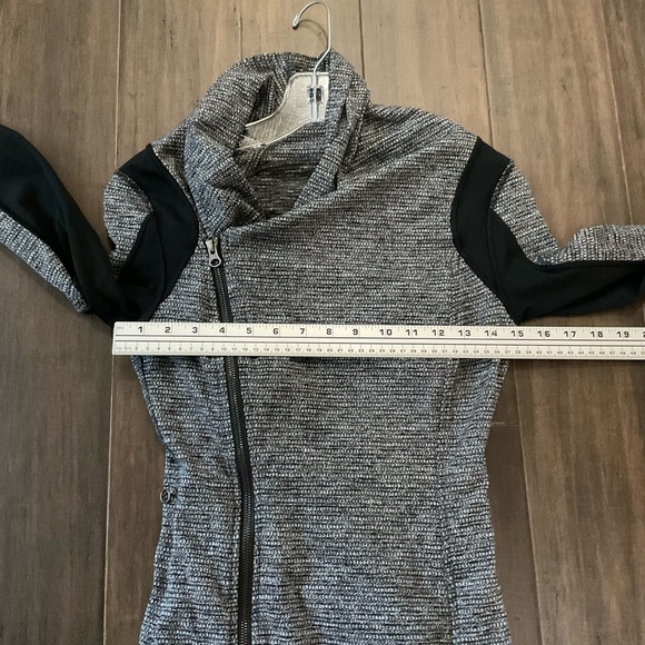 LULULEMON Bhakti Yoga Jacket Coco Pique Black White Size 4 - Picture 7 of 7